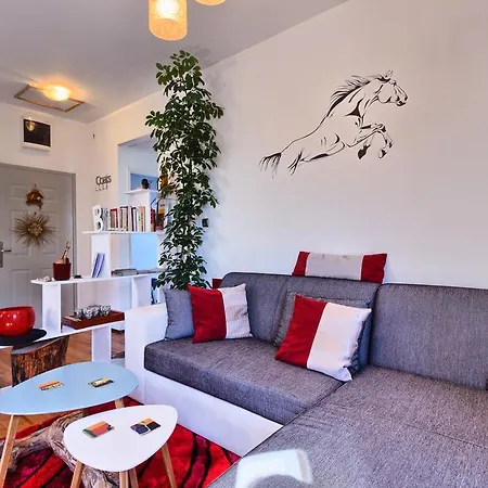 Sunny Stone ספליט