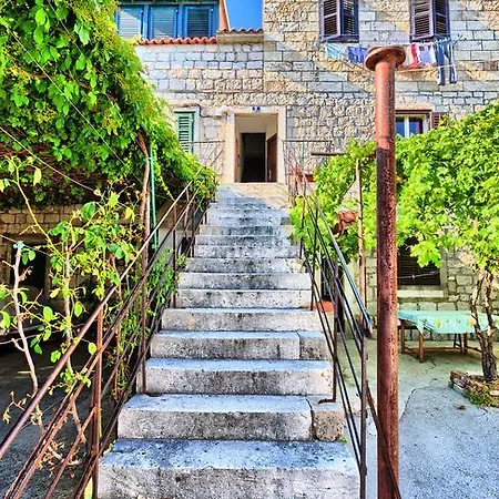 דירה Sunny Stone *