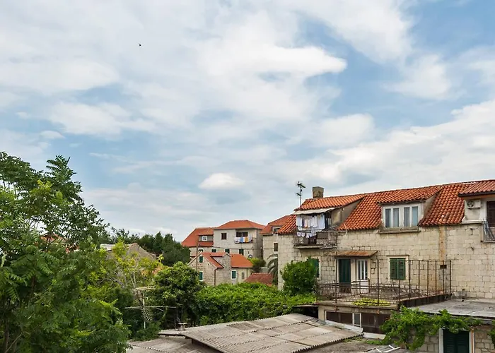 Apartment Sunny Stone Split